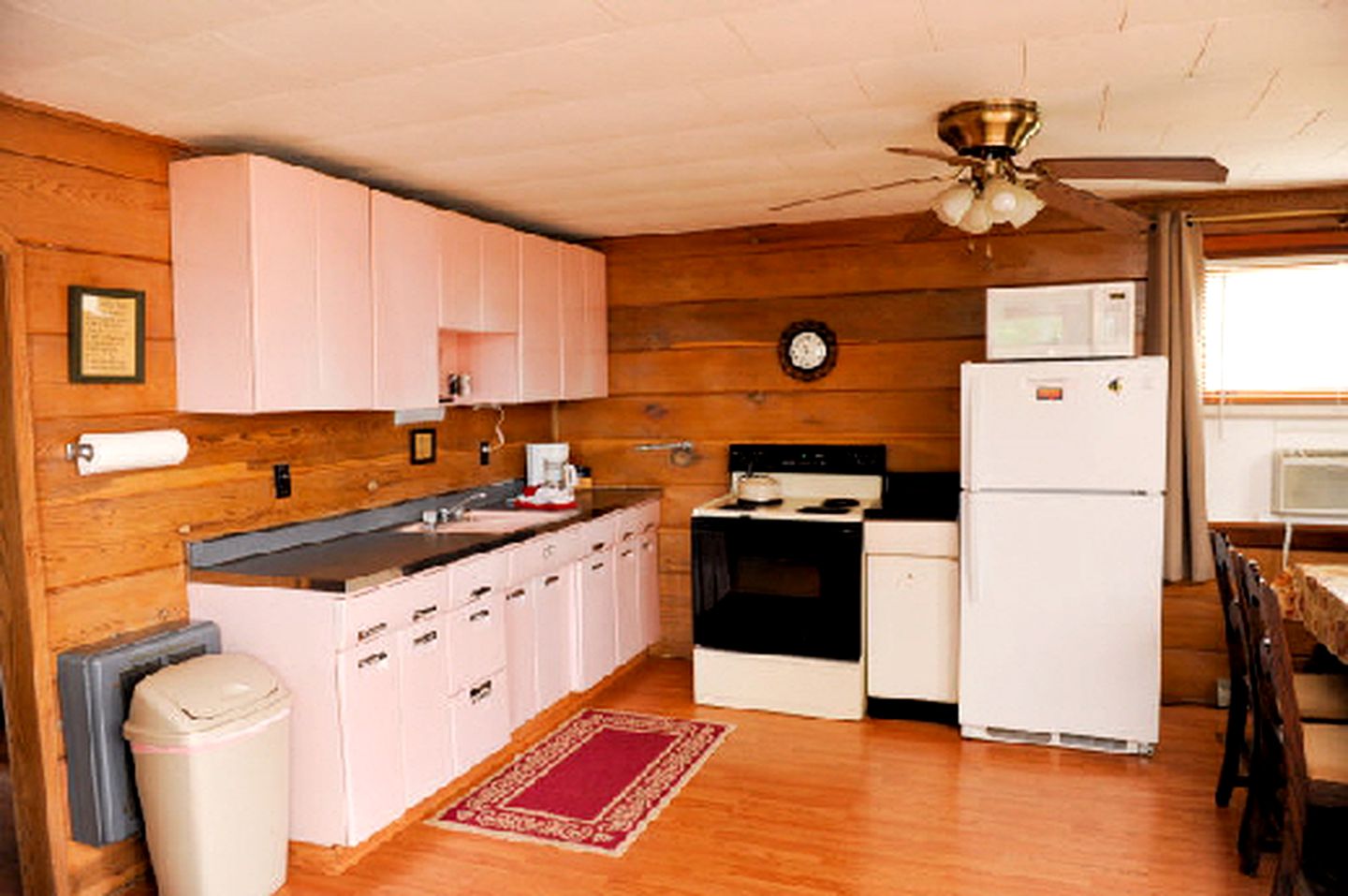 Idyllic Cabin Rental for the Perfect Summer Vacation on Clear Lake in Michigan