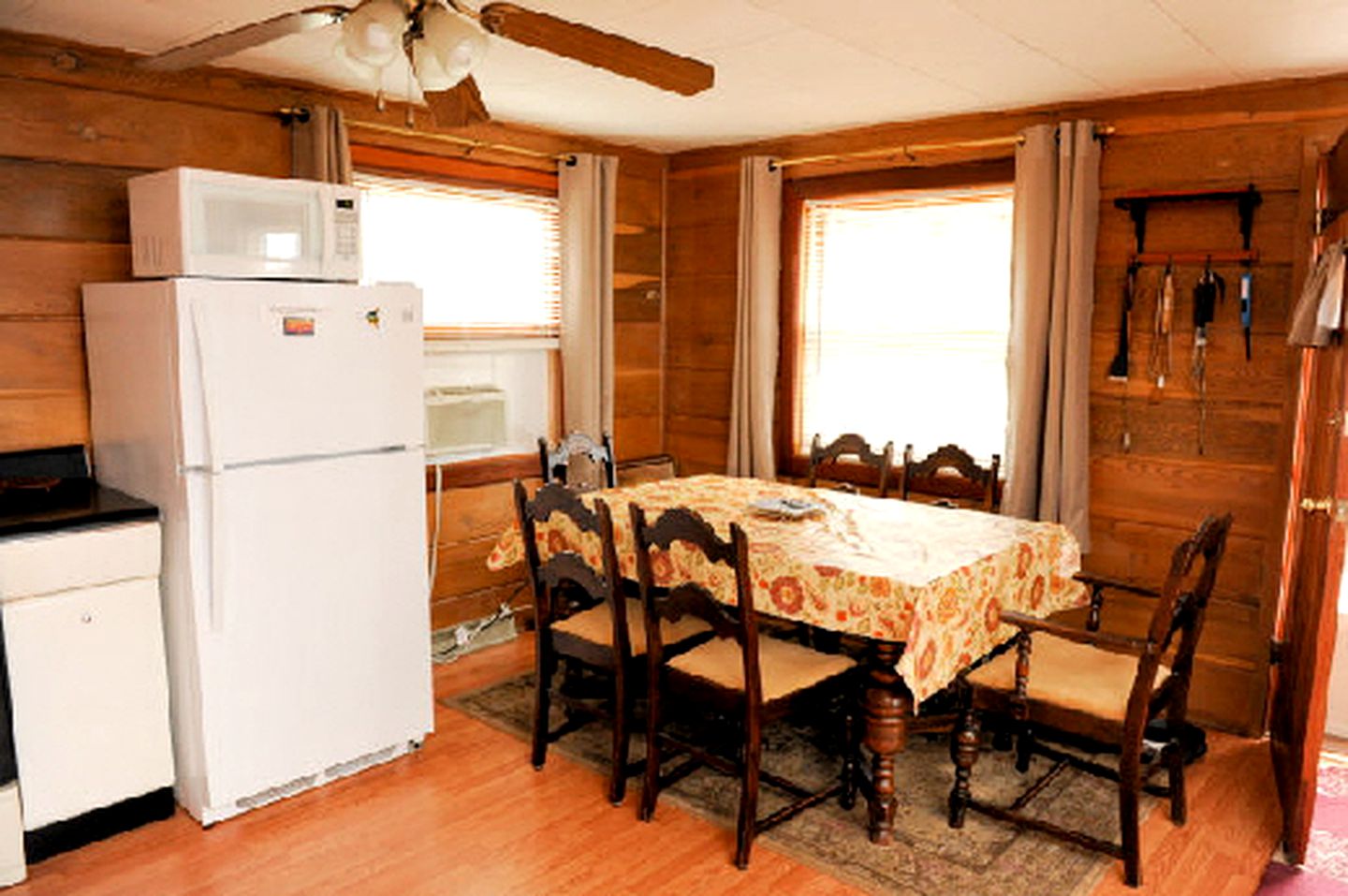 Idyllic Cabin Rental for the Perfect Summer Vacation on Clear Lake in Michigan