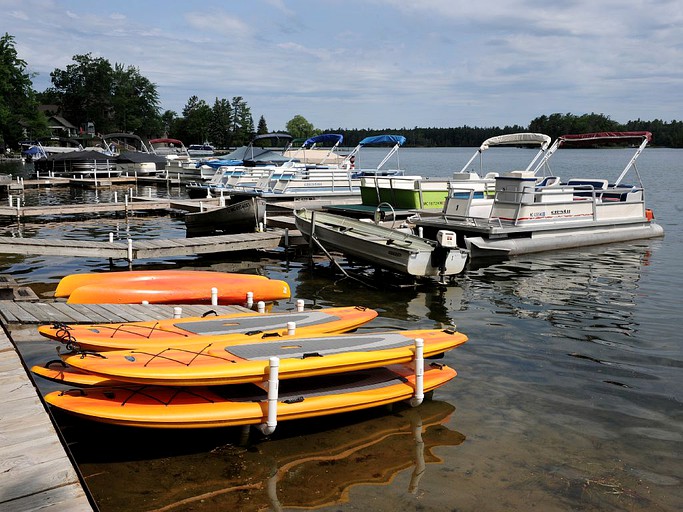 Cabins (West Branch, Michigan, United States)