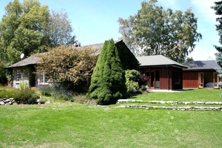 Cottages (Wanaka, South Island, New Zealand)