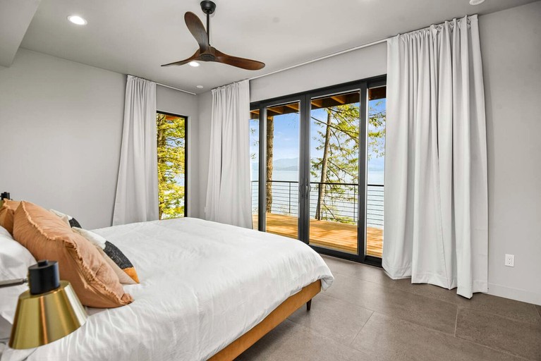 Vacation Rentals (United States of America, --, --)