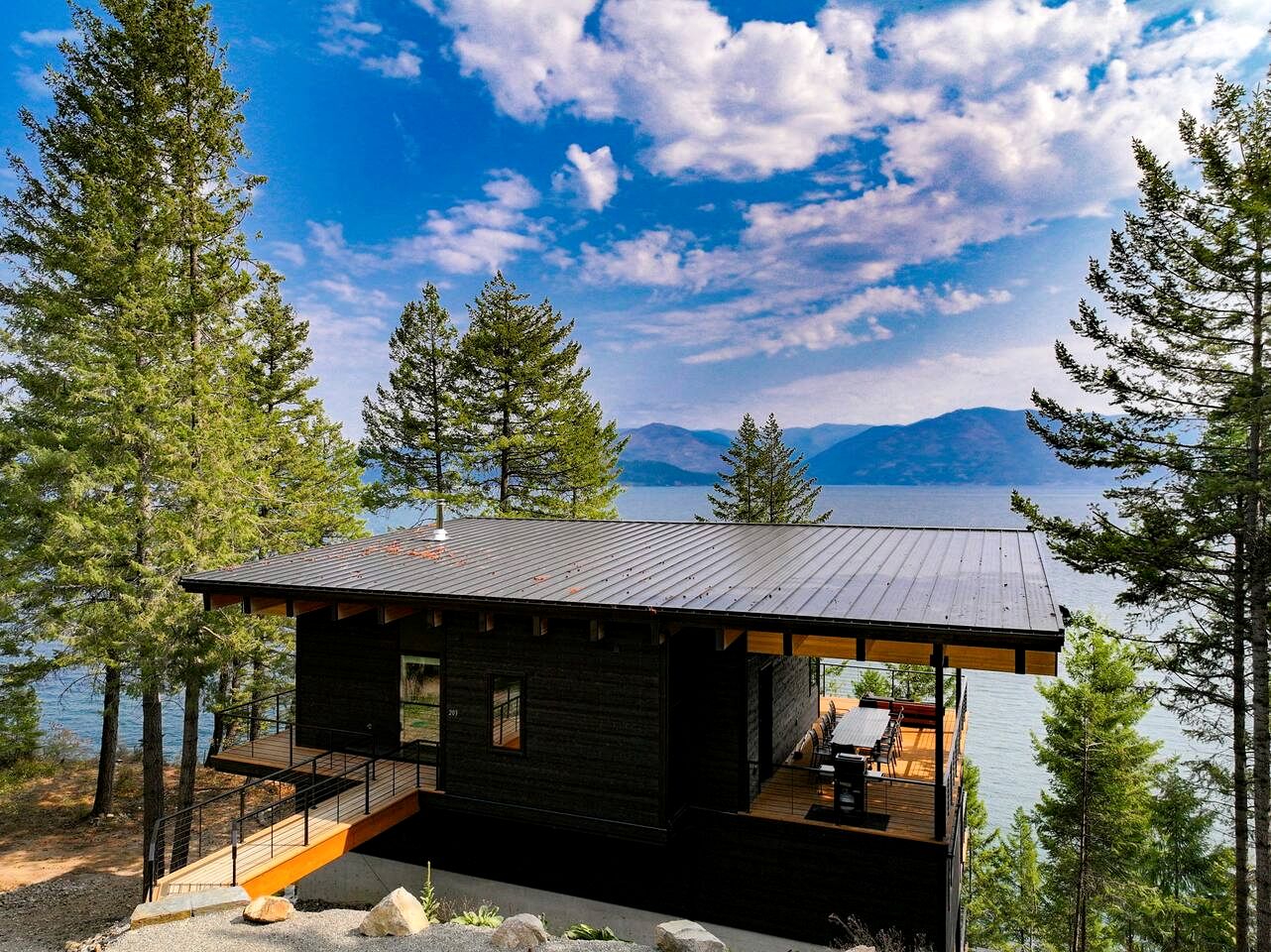 Stunning Designer Rental with Breathtaking Views for a Memorable Escape in Nature by Lake Pend Orielle in Idaho