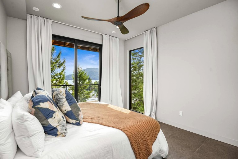 Vacation Rentals (United States of America, --, --)