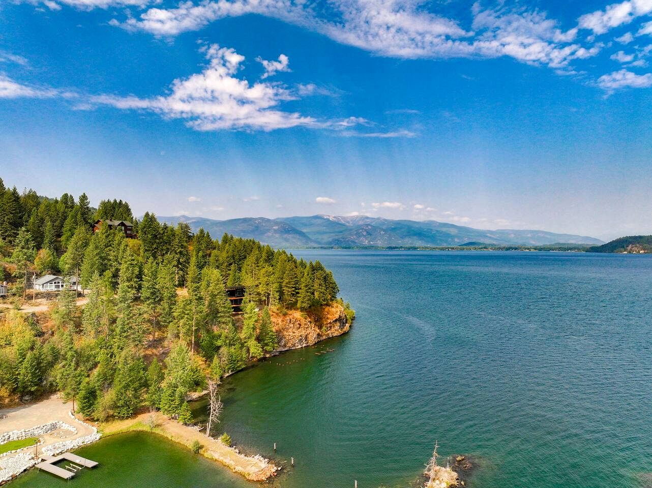 Stunning Designer Rental with Breathtaking Views for a Memorable Escape in Nature by Lake Pend Orielle in Idaho