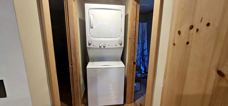 Cabins (United States of America, Greenville, Maine)