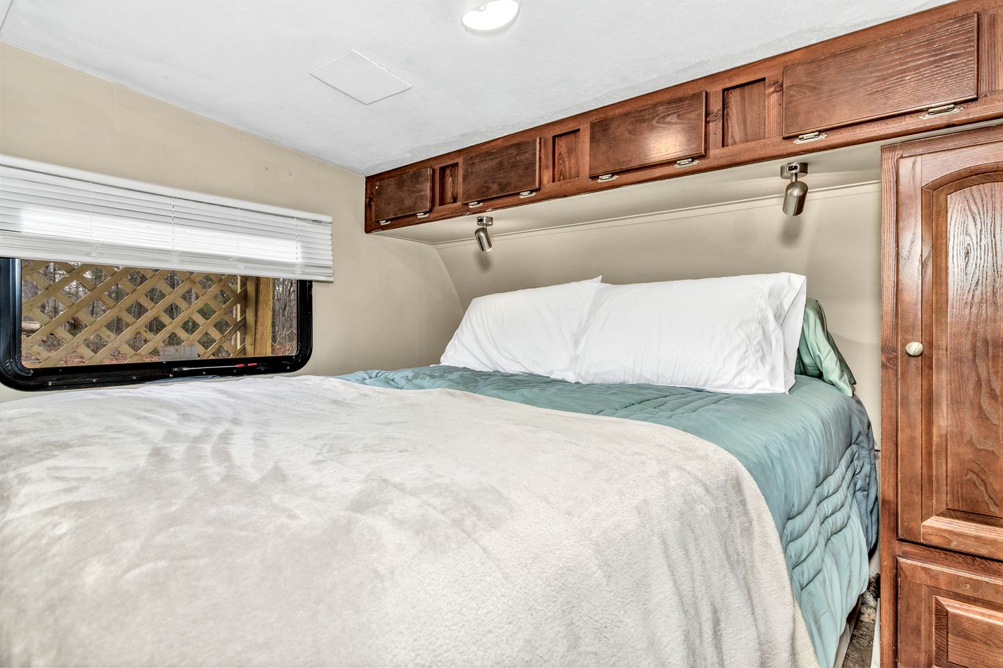 Cozy Mountain Camper Retreat with Private View Deck & Fire Pit in Old Fort, North Carolina