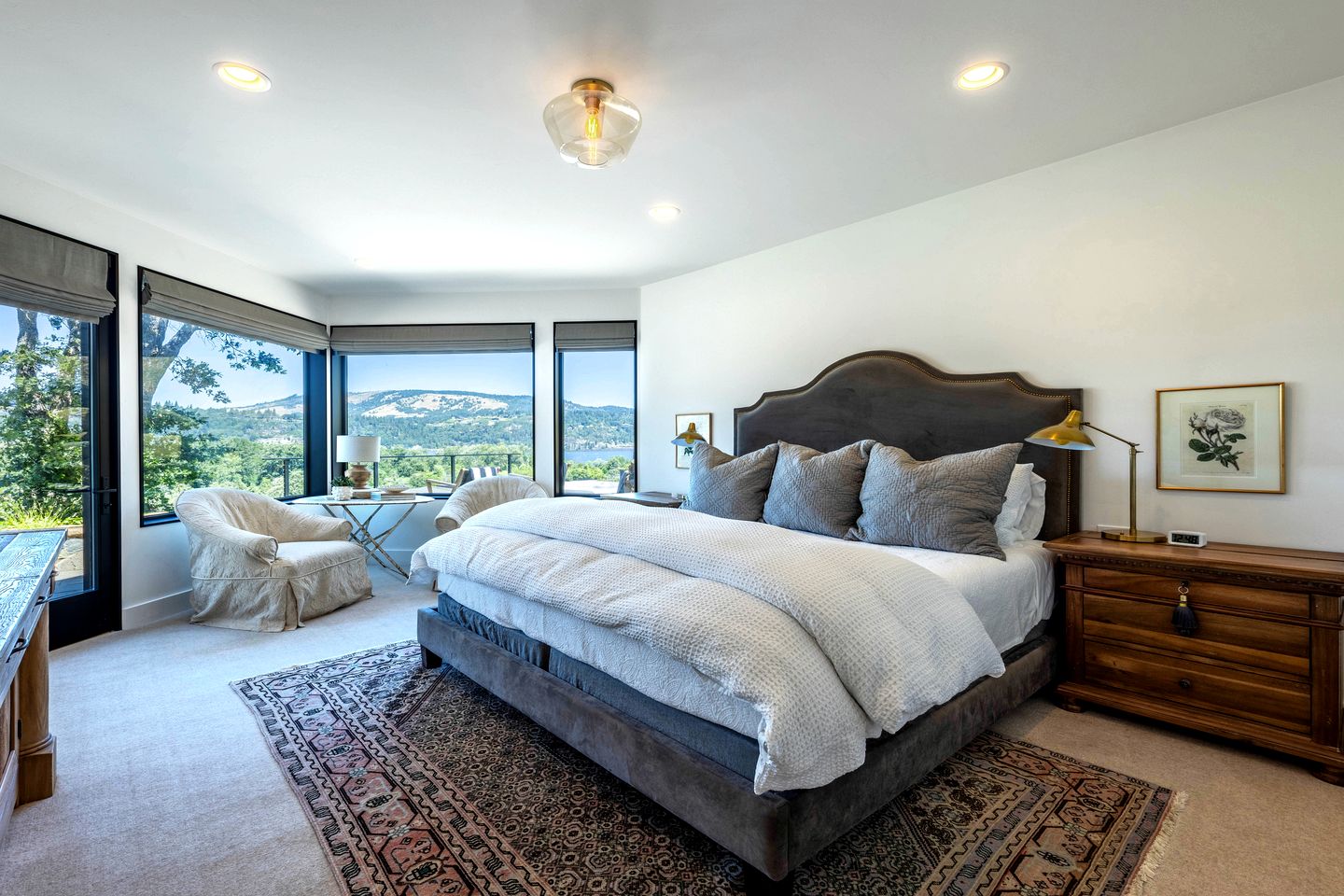 Pure Glamping Cottage with Breathtaking Views and Hot-tub in Hood River, Oregon