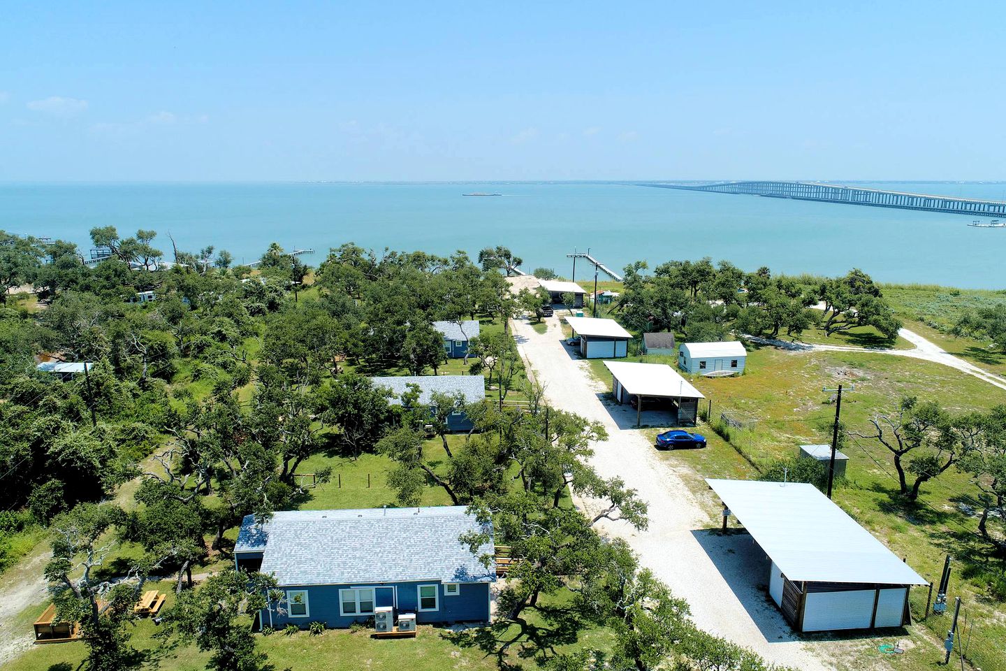 Cozy Modern Cottage with Oak Tree Views near the Pier in Rockport, Texas