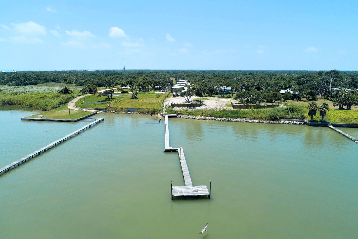 Cozy Modern Cottage with Oak Tree Views near the Pier in Rockport, Texas