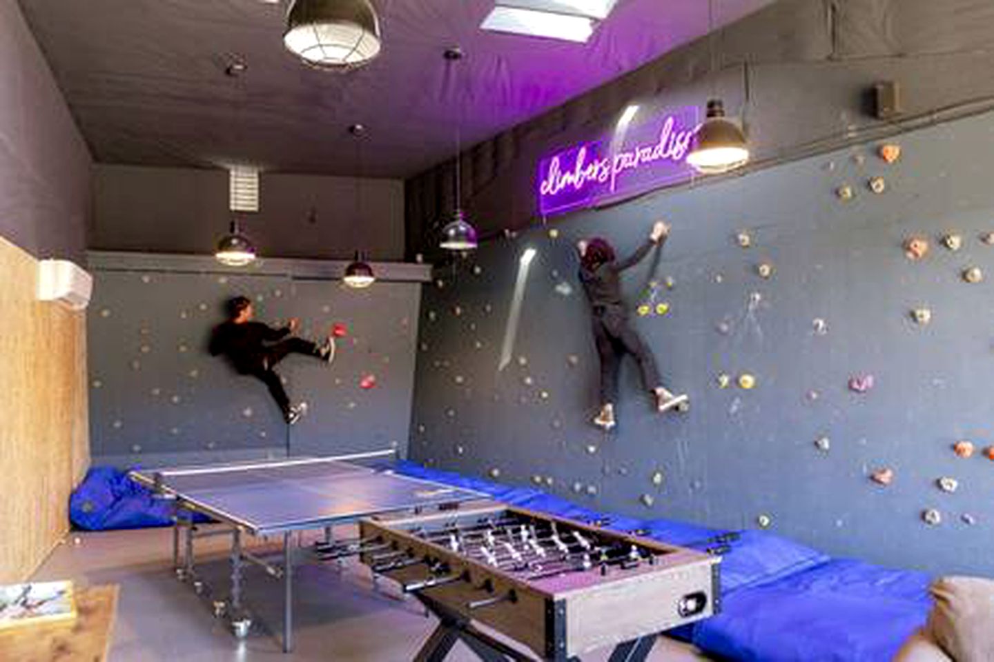 Amazing Vacation Rental with Rock Climbing Wall and Game Room in Joshua Tree, California