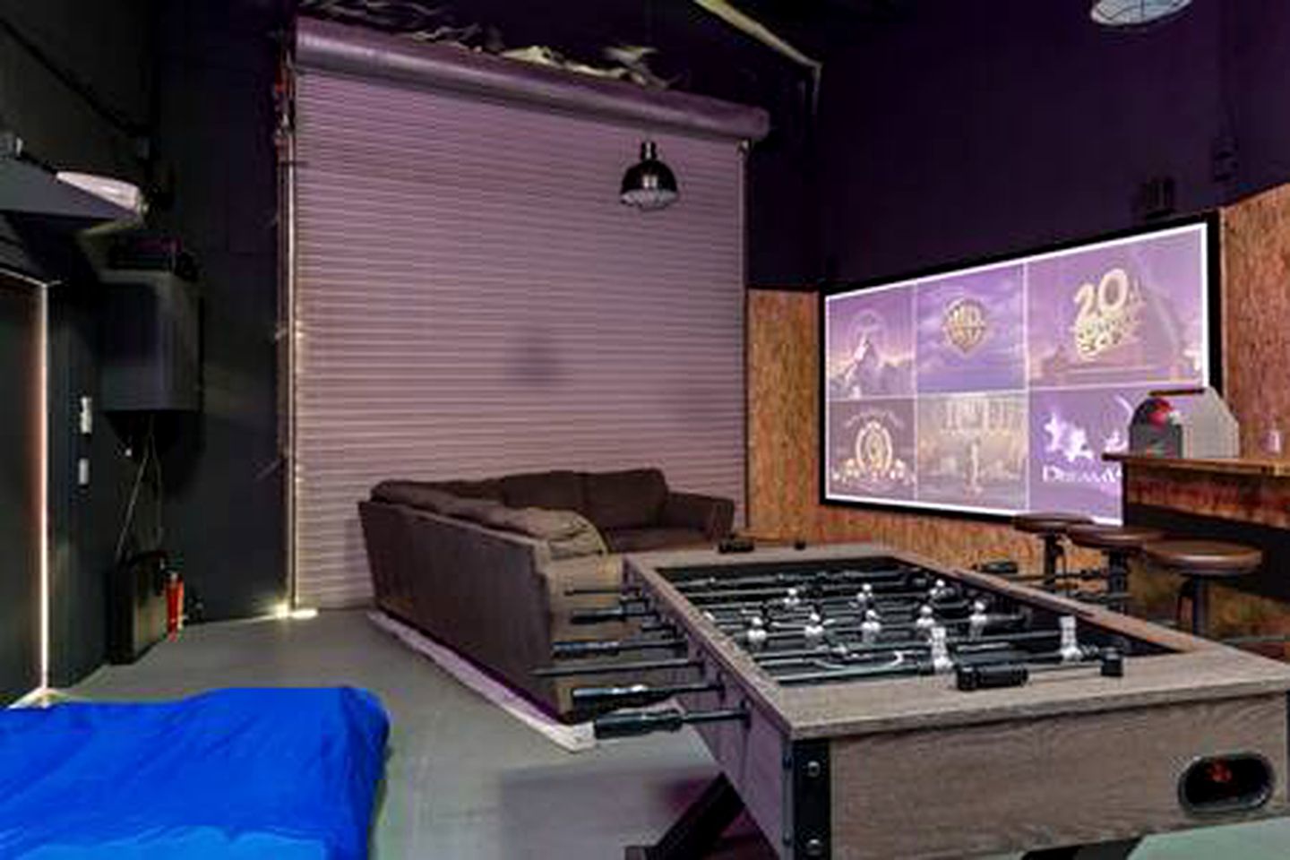 Amazing Vacation Rental with Rock Climbing Wall and Game Room in Joshua Tree, California