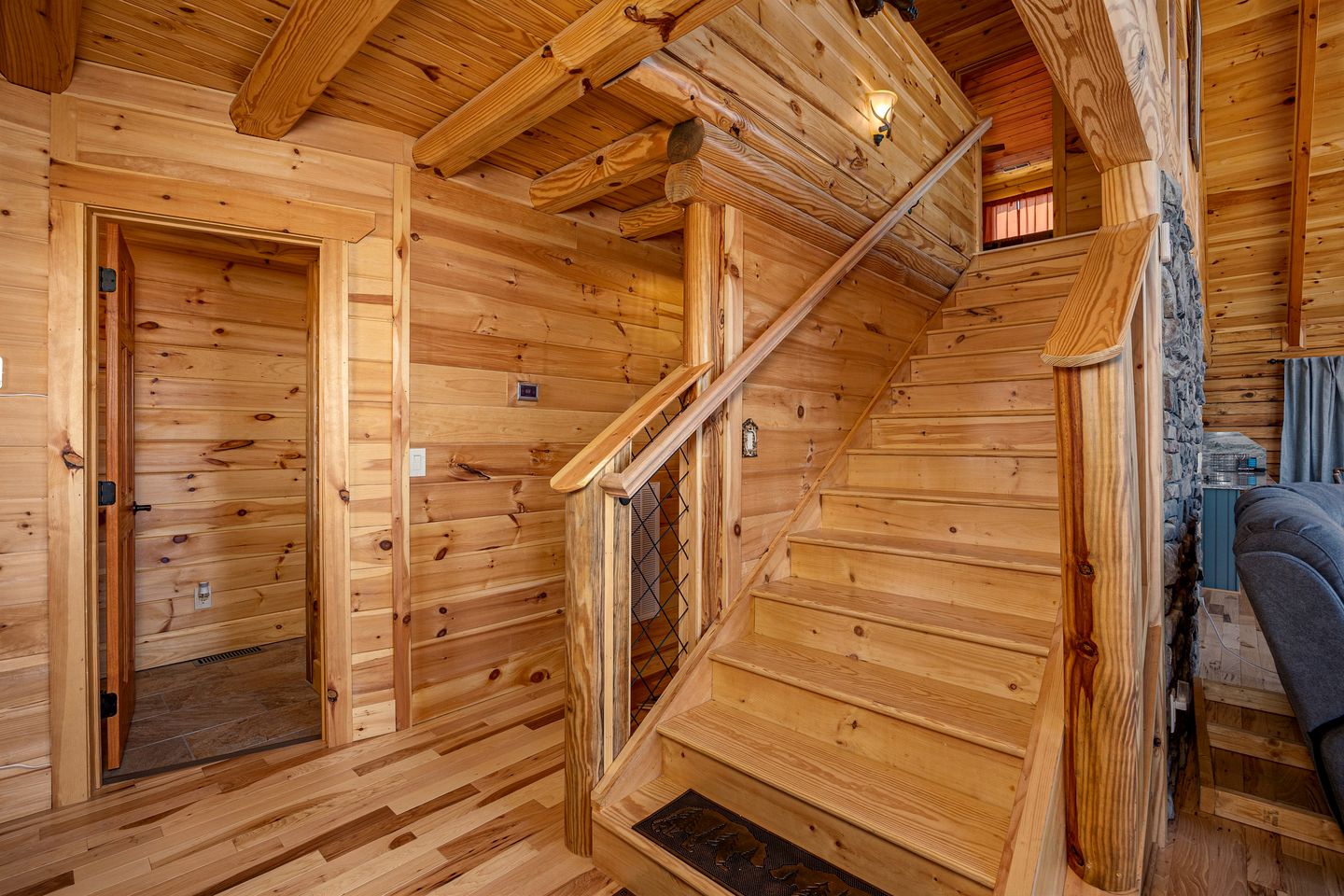 Panoramic Perfection: Luxurious Cabin with Unobstructed Views of Great Smoky Peaks!