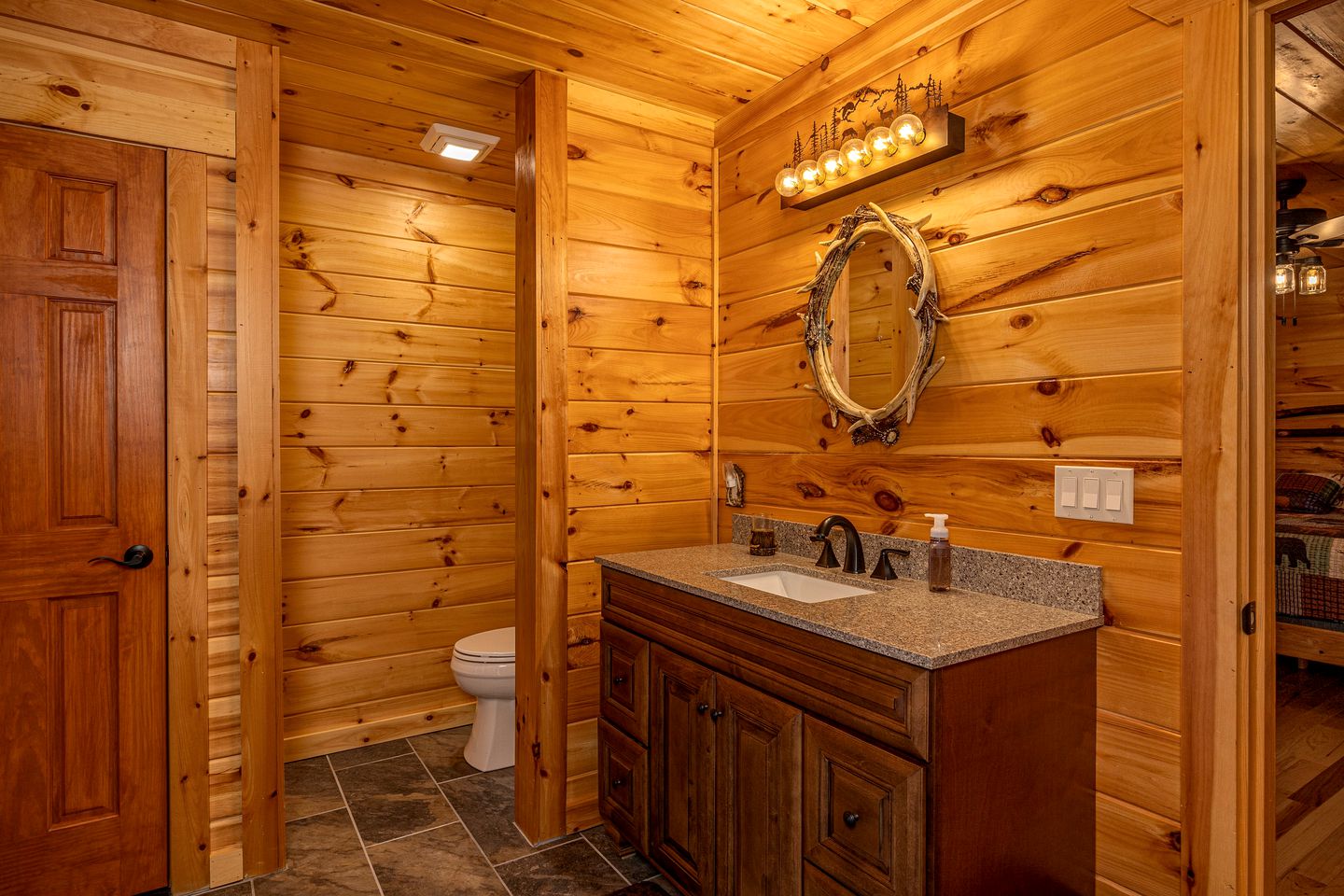 Panoramic Perfection: Luxurious Cabin with Unobstructed Views of Great Smoky Peaks!