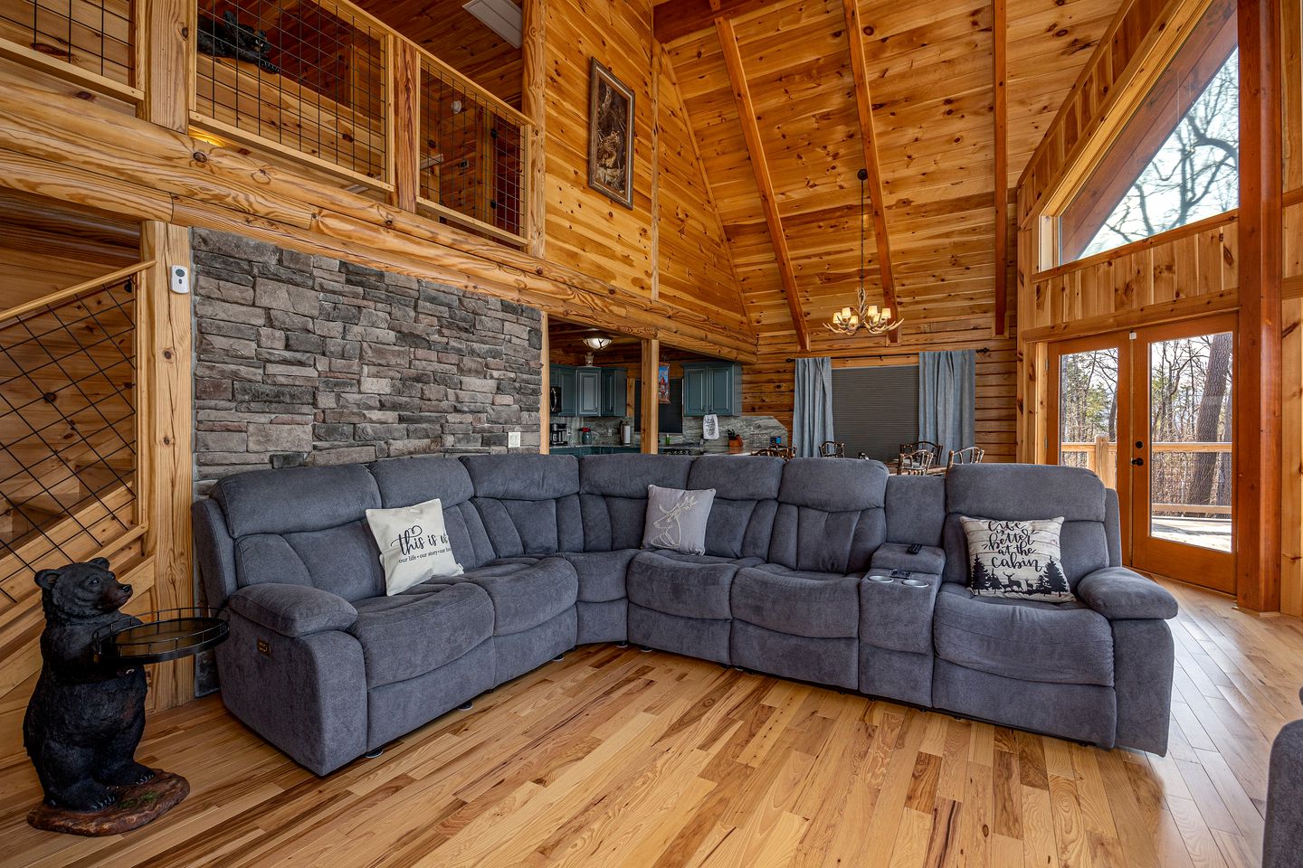 Panoramic Perfection: Luxurious Cabin with Unobstructed Views of Great Smoky Peaks!