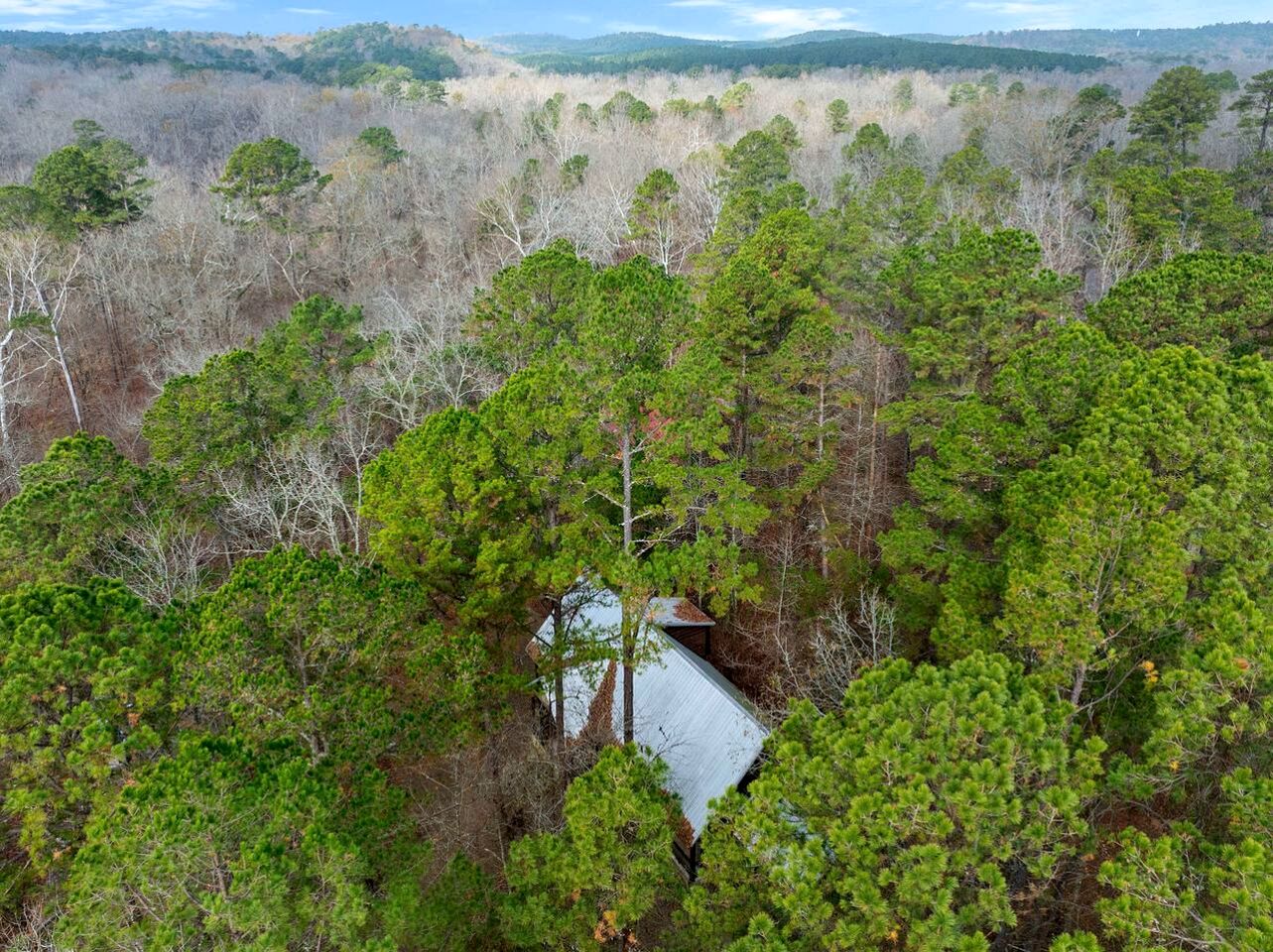 Luxury Cabin with Hot Tub & Game Room Retreat in Broken Bow, Oklahoma