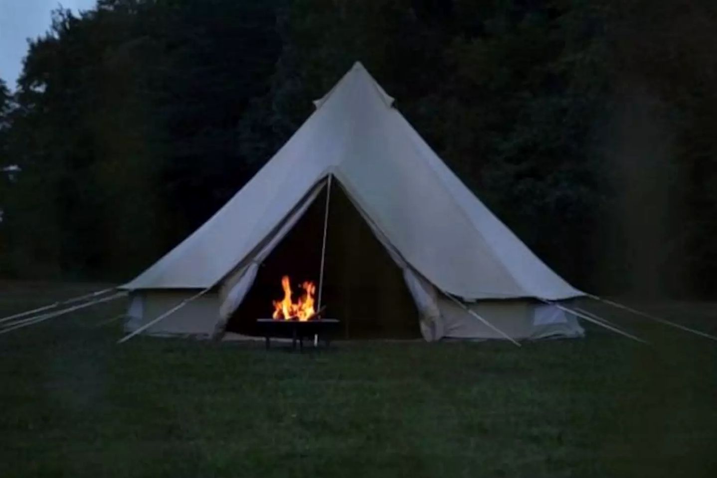 Unique Bell Tent Getaway on Apple Orchard near Woodstock, New York