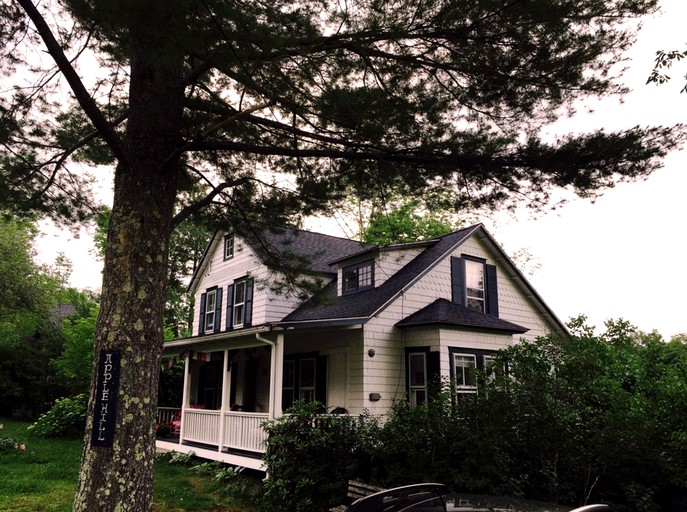 Cabins (Jewett, New York, United States)