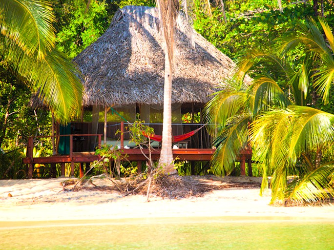 Huts (Bastimentos Island, Bocas del Toro, Panama)