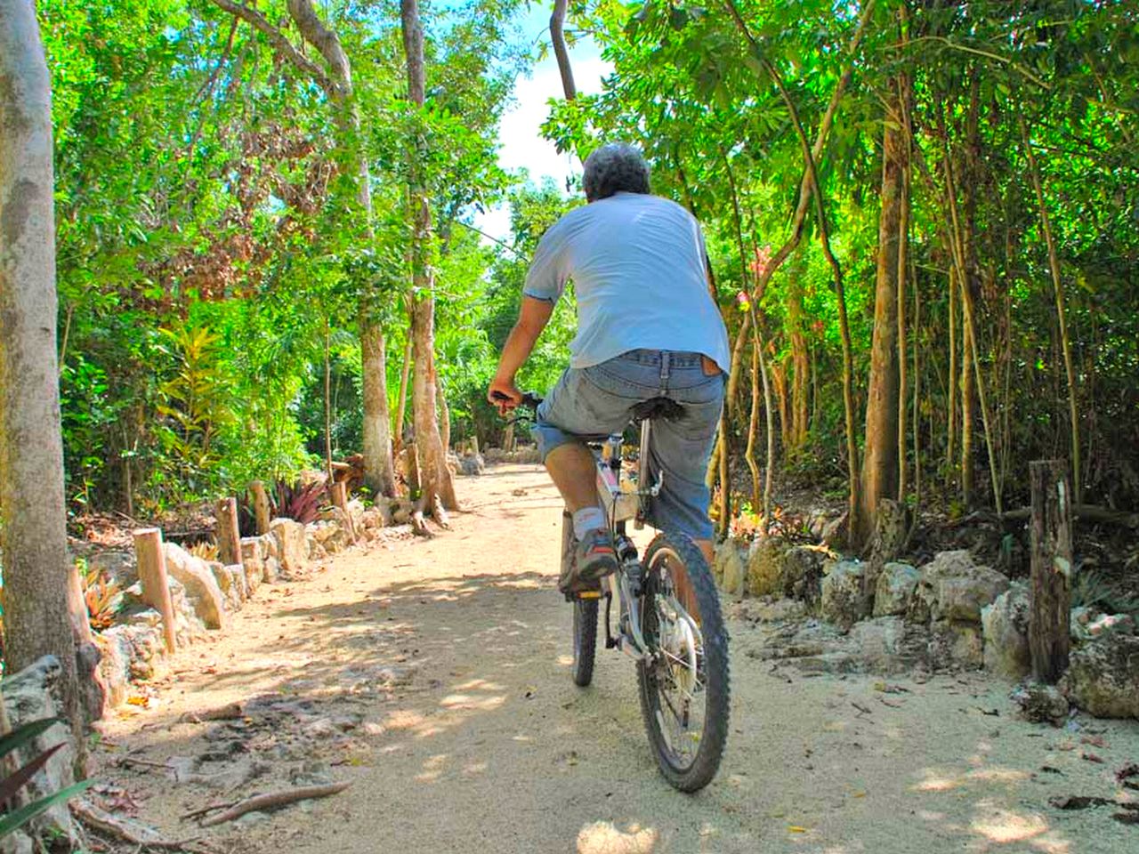 Gorgeous Log Cabin for Glamping on the Yucatán Peninsula, Mexico