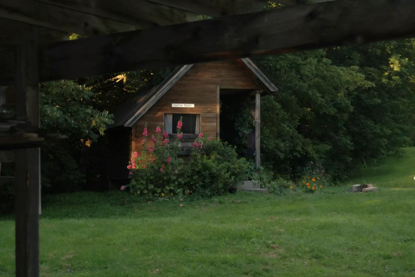 Romantic Getaway Cabin on a Working Farm in Royalton, Vermont