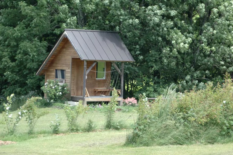 Cabins (South Royalton, Vermont, United States)