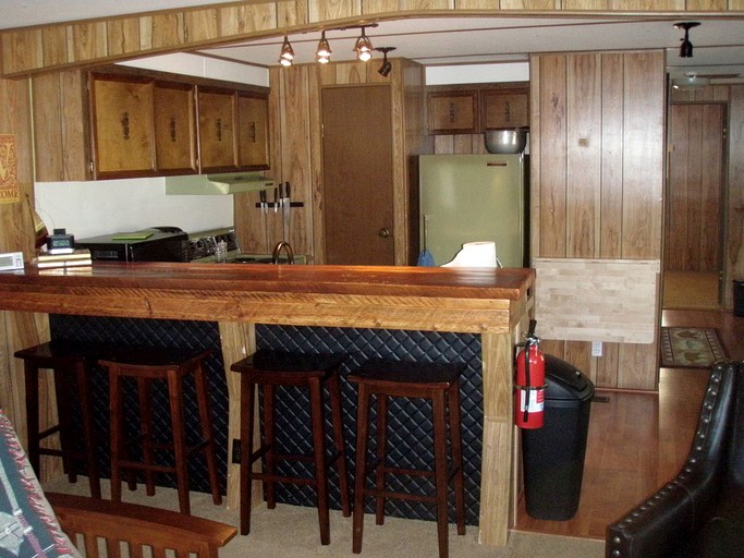 Cabins (Darby, Montana, United States)