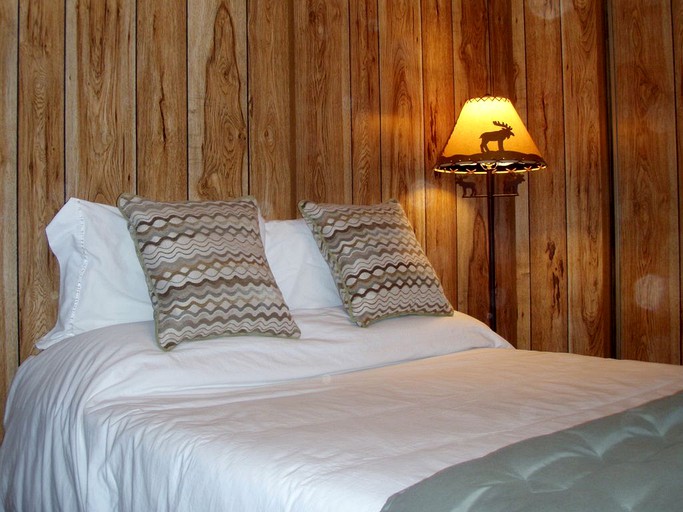 Cabins (Darby, Montana, United States)