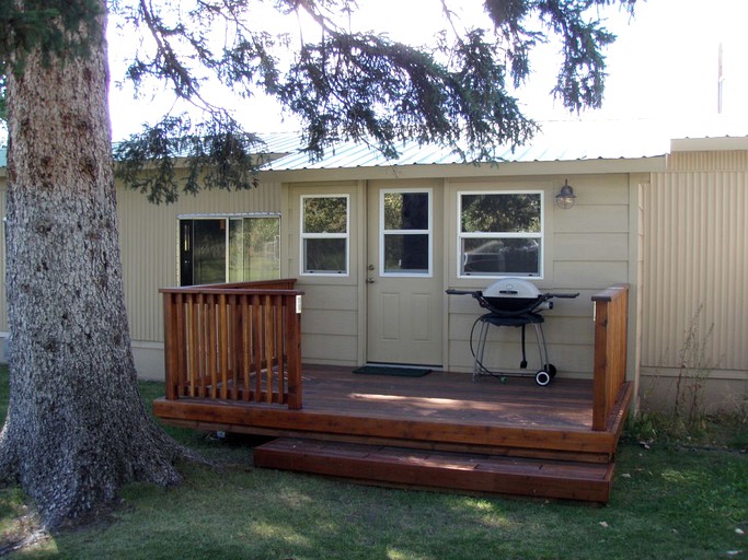 Cabins (Darby, Montana, United States)