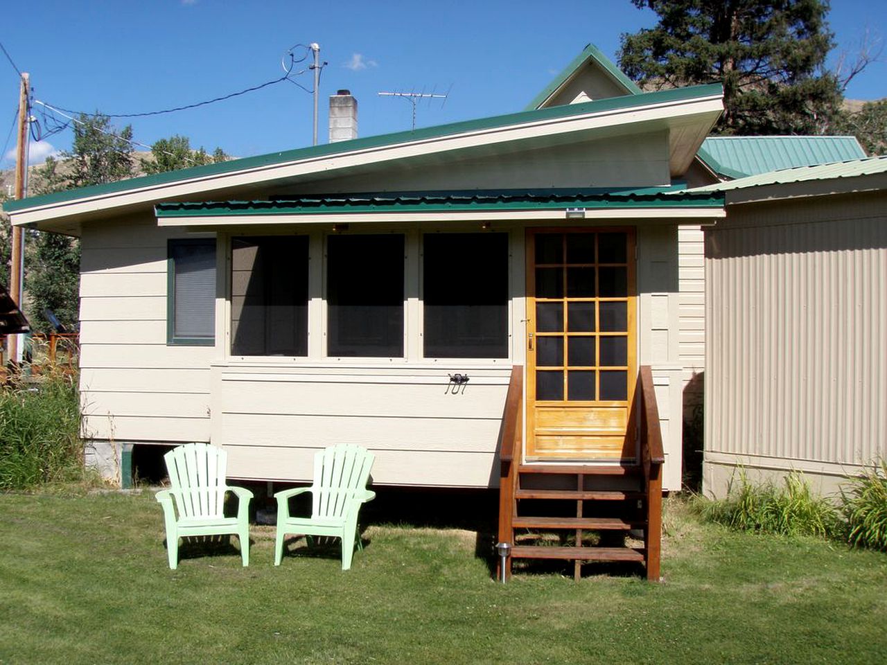 Spacious Family-Friendly Cabin Rental for a River Getaway in Darby, Montana