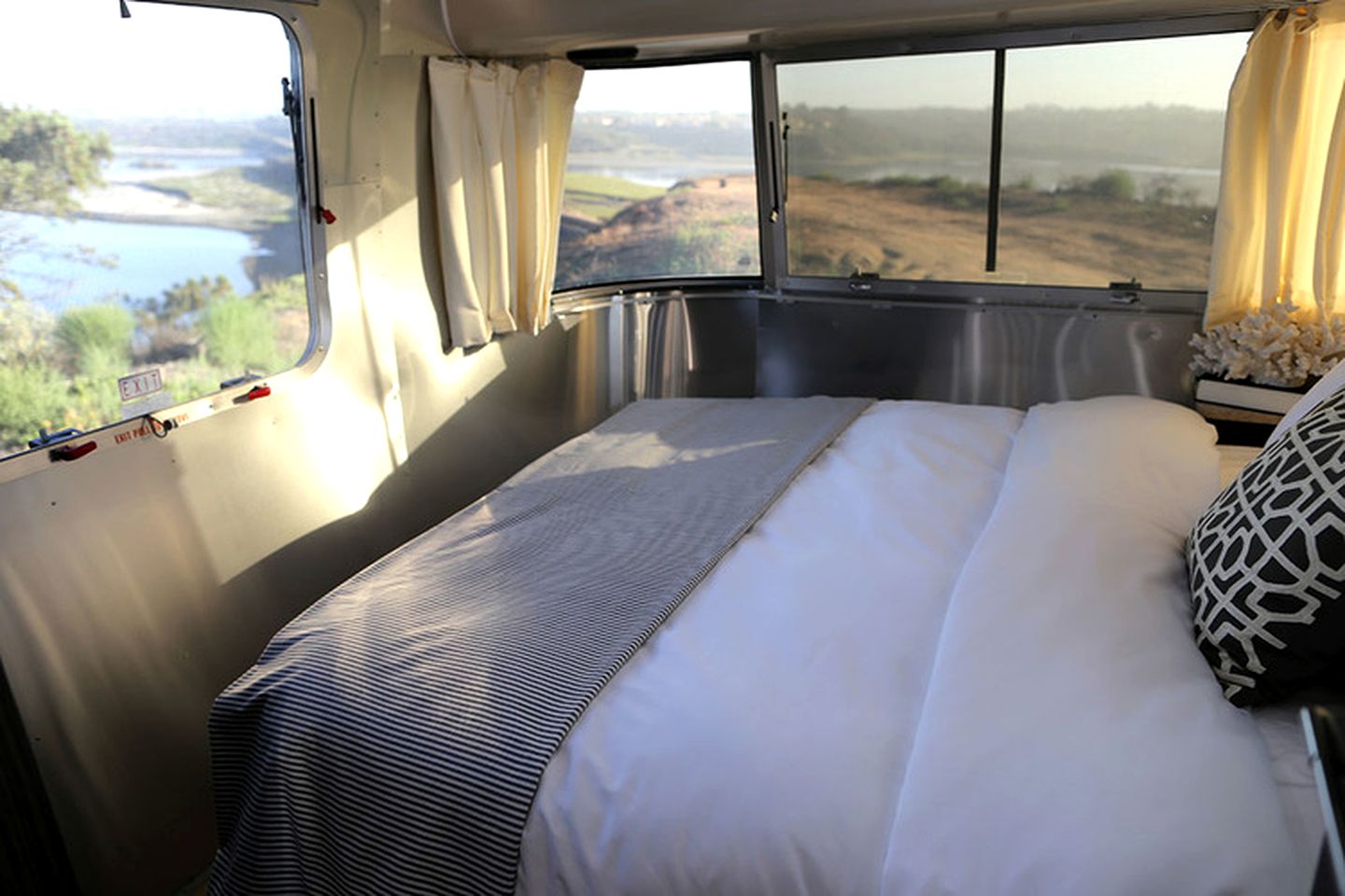 Deluxe Airstream Rental Near Long Beach To Explore California