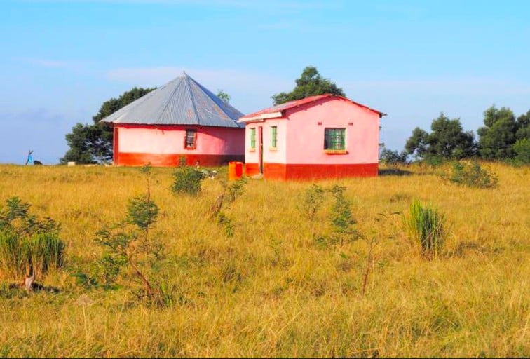 Huts (Nqileni, Eastern Cape, South Africa)