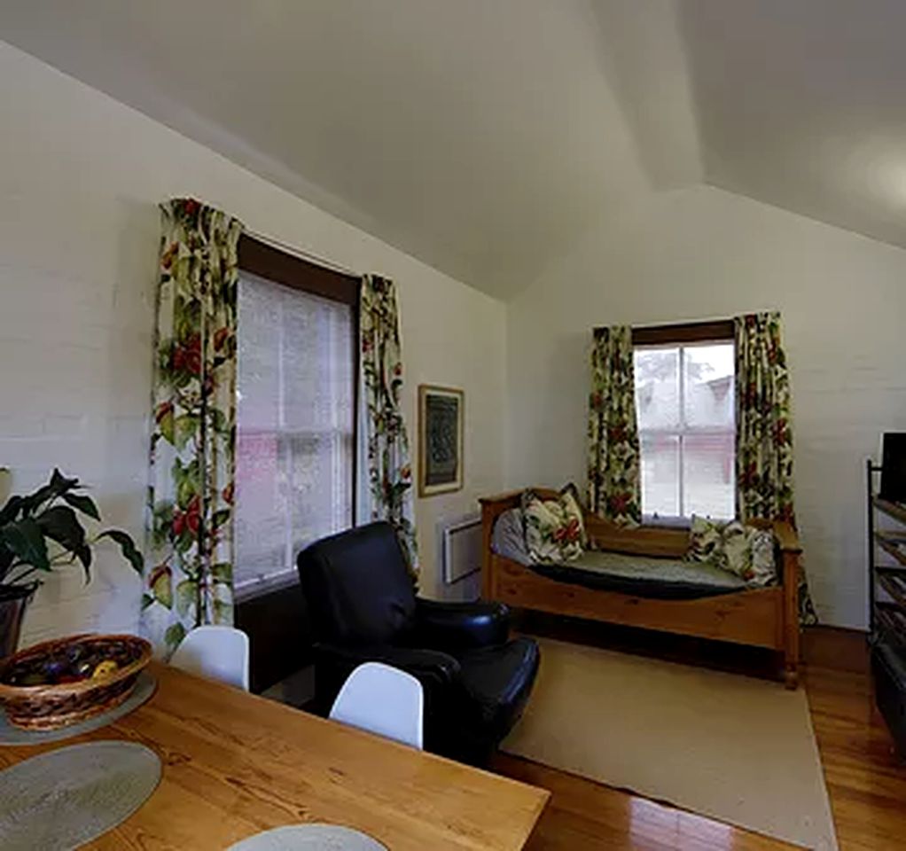 Spacious Suite Rental with a Complimentary Breakfast near Halswell, South Island