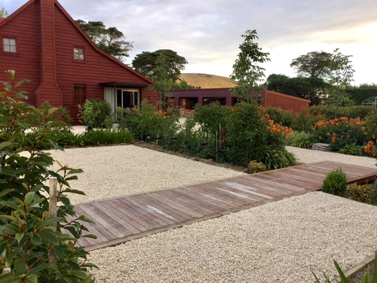 Spacious Suite Rental with a Complimentary Breakfast near Halswell, South Island