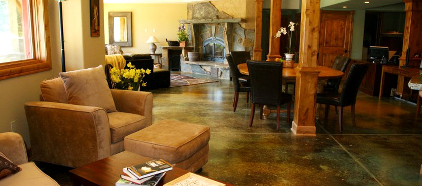 Luxurious Suite for a Secluded Nature Retreat in Sandpoint, Idaho