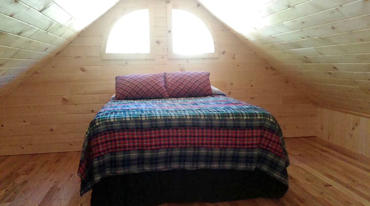 Adirondack-Style Cabin Rentals with Fire Pit and Barbecue in Upstate New York