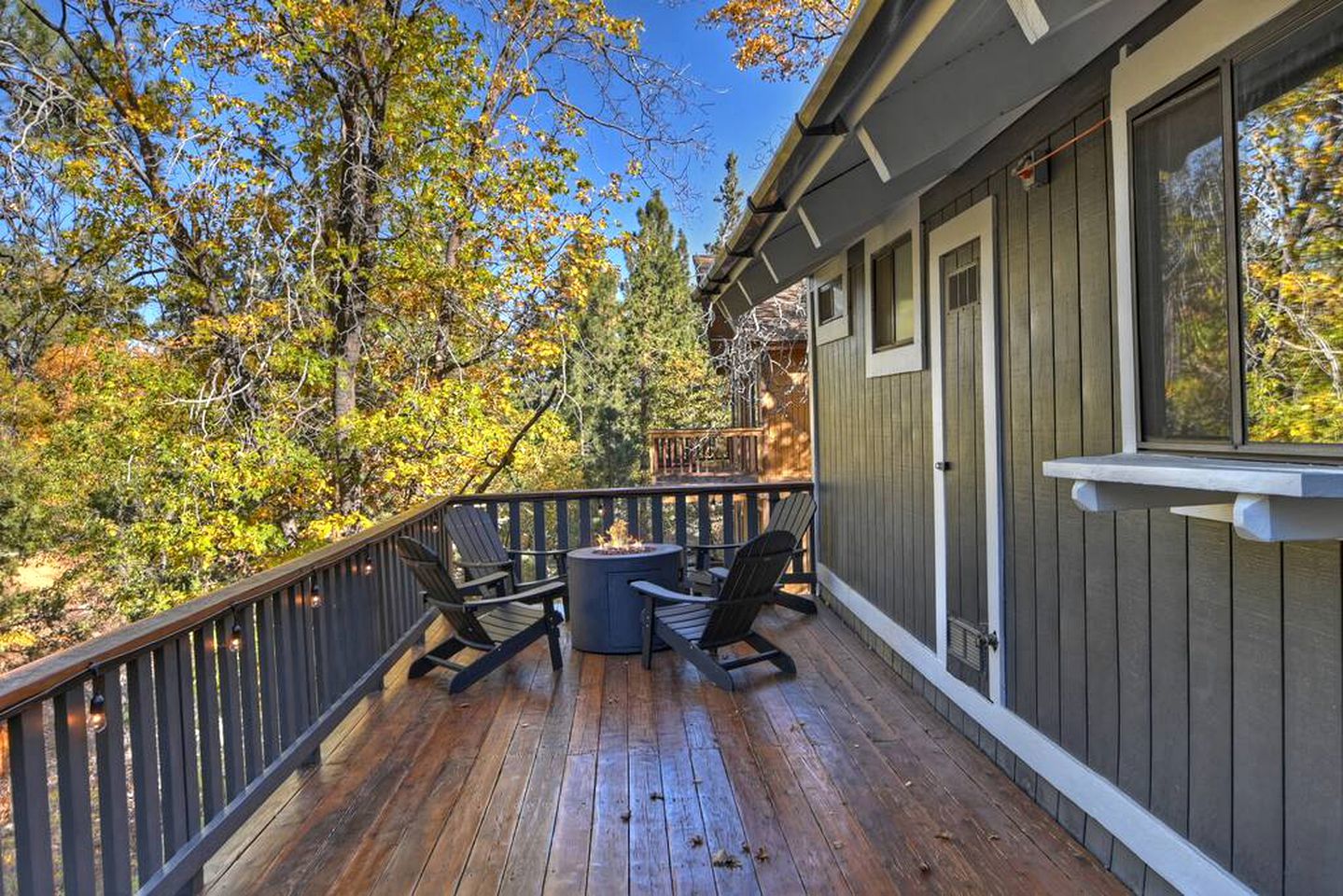 Cosmic Escape: Cabin with Fire Pit for Stargazers in California