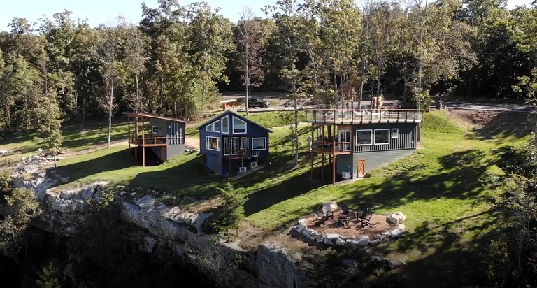 Containers (United States of America, Trenton, Georgia)