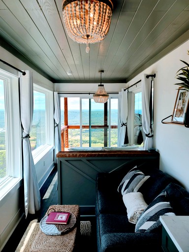 Containers (United States of America, Trenton, Georgia)