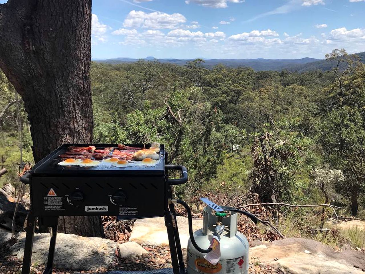Secluded Glamping Tent with Views of Mount Yengo in Bucketty, New South Wales