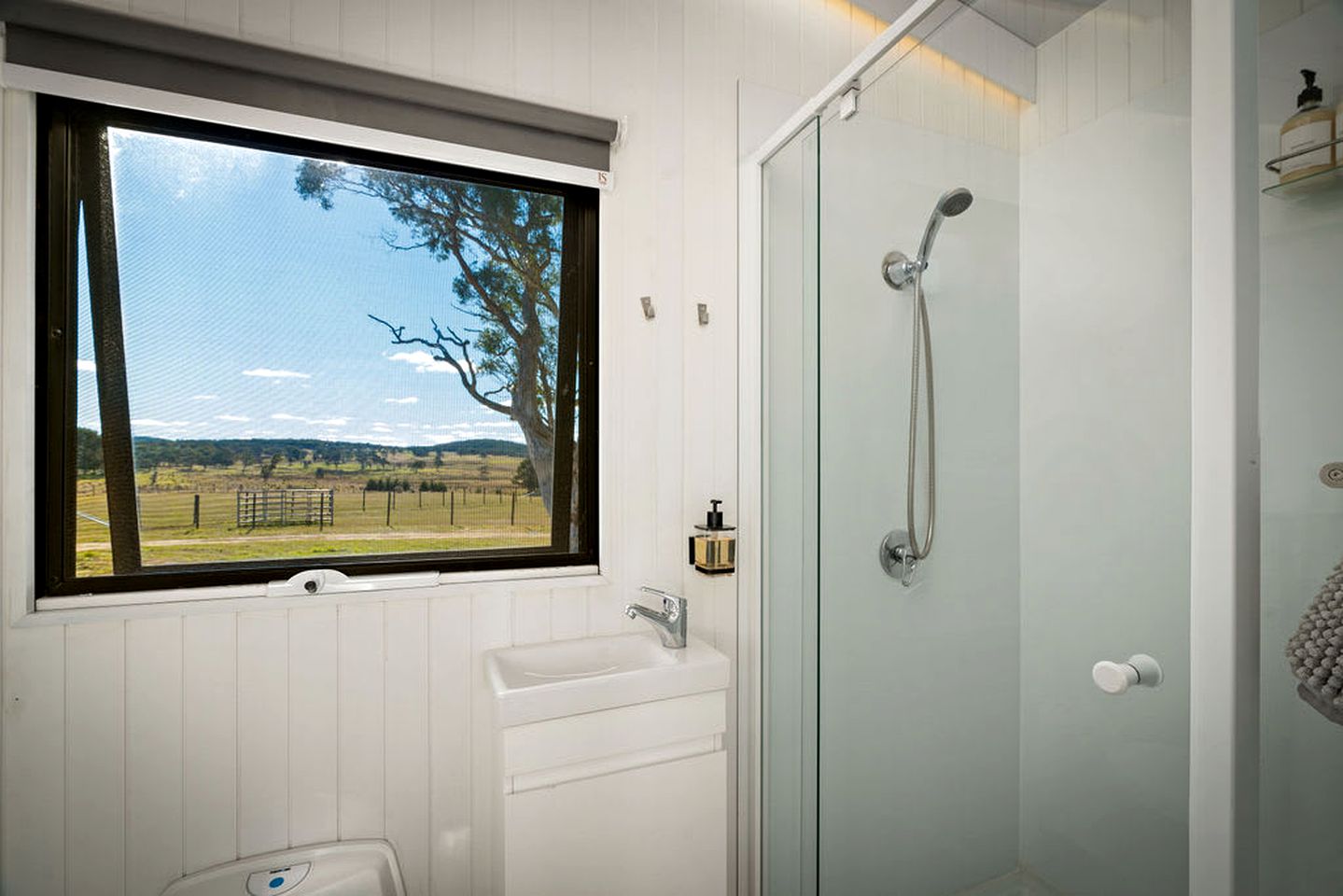 Fantastic Tiny House with Fire Pit and Close to Great Hiking Trails in Towrang, New South Wales