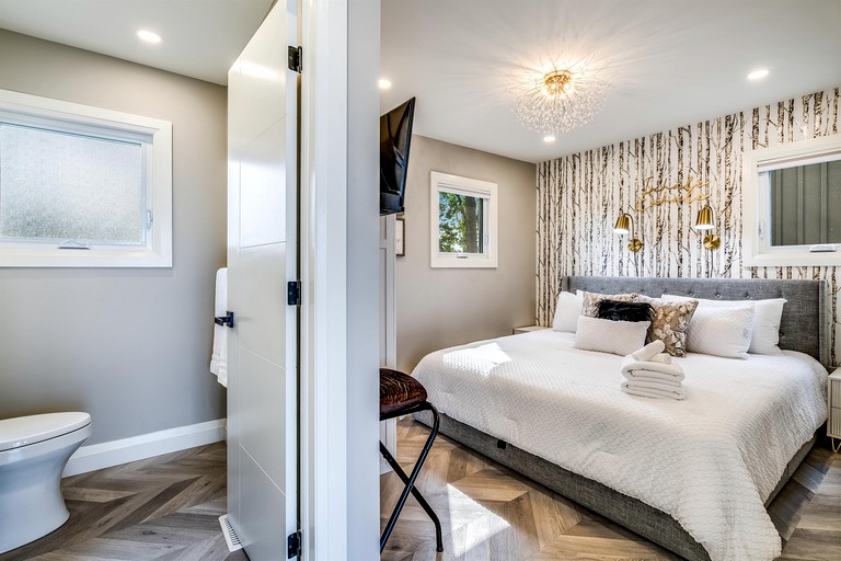 Beach Houses (Canada, Leamington, Ontario)