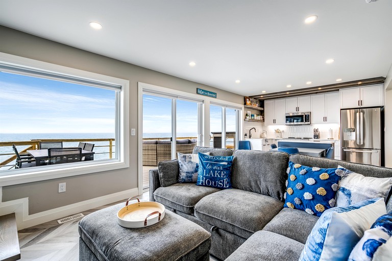 Beach Houses (Canada, Leamington, Ontario)