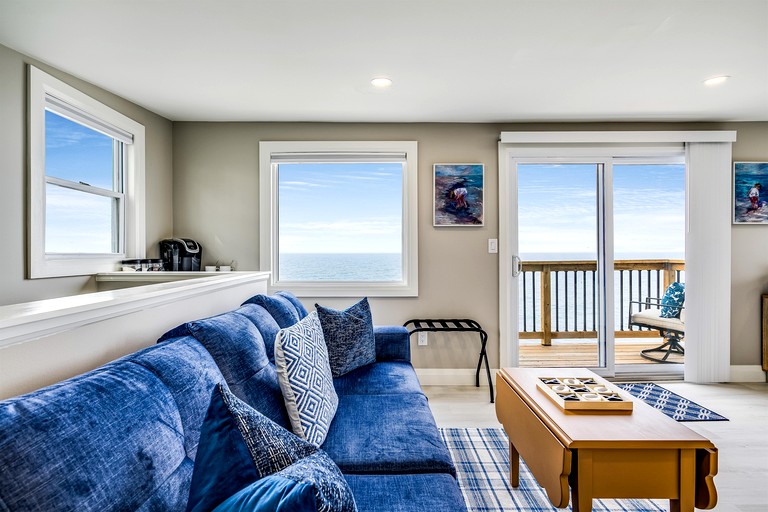 Beach Houses (Canada, Leamington, Ontario)