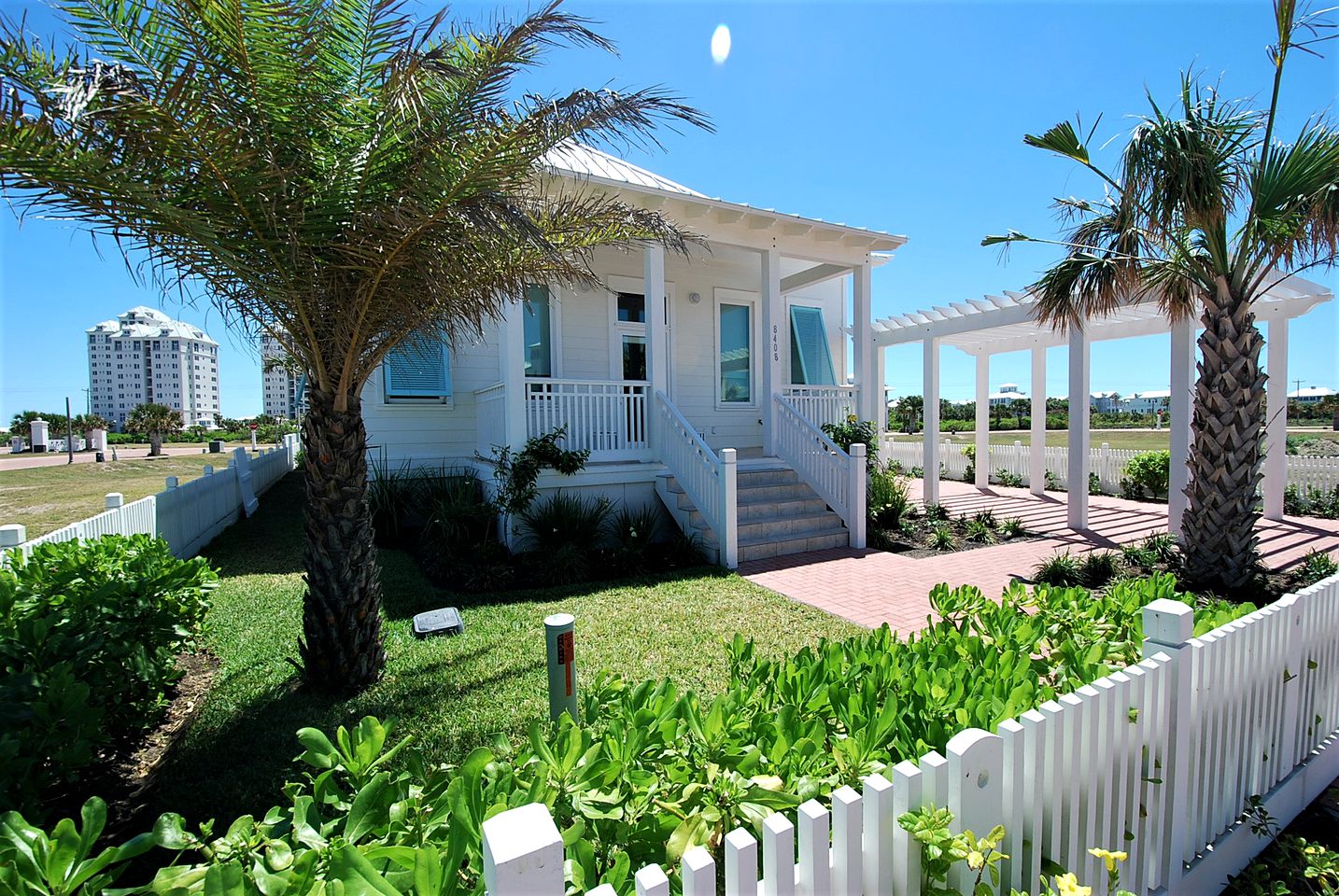 RedAwning Coastal Cottage South Padre Island, TX, Beach Houses