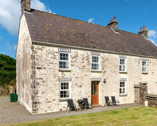 Cottages (United Kingdom, Pembrokeshire, Wales)
