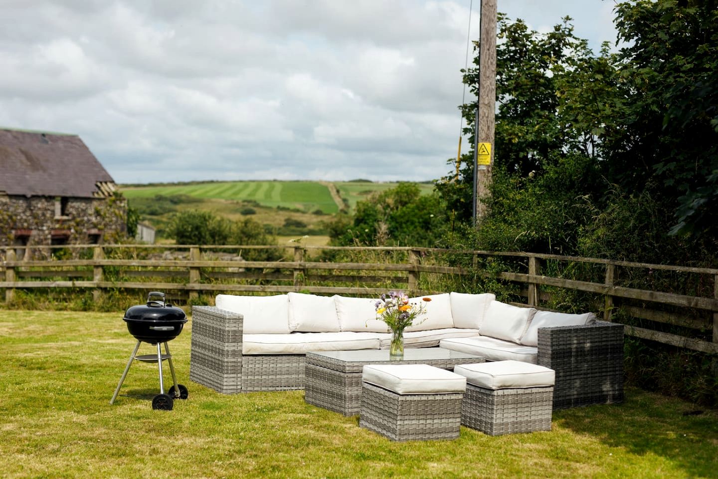 Coastal Cottage with Backyard and Breathtaking Landscape Views in Wales