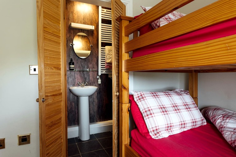 Cottages (United Kingdom, Pembrokeshire, Wales)