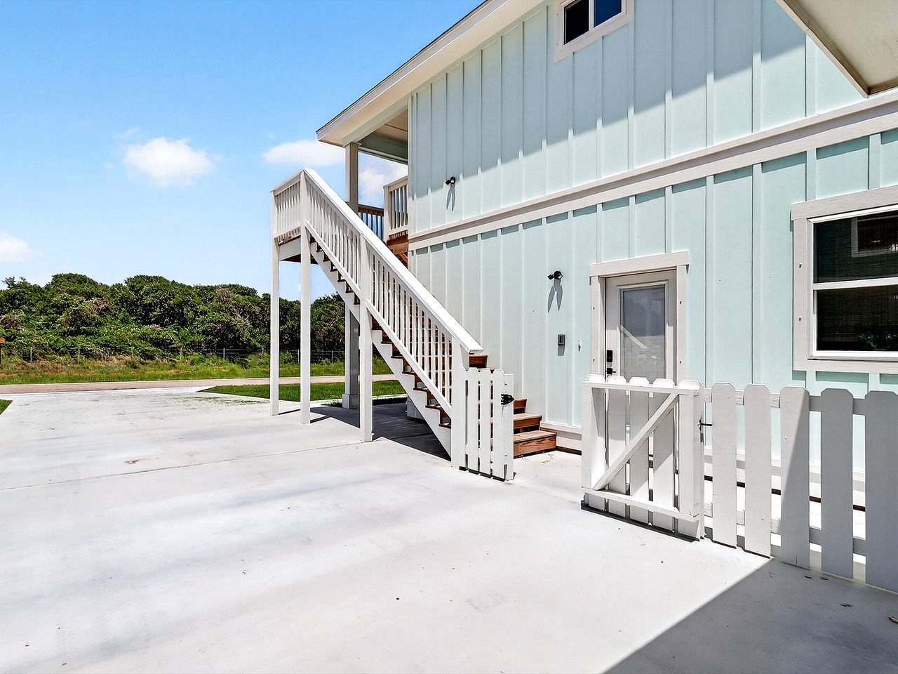 Spacious Vacation Home with Fenced Yard & Deck near Rockport Beach, Texas
