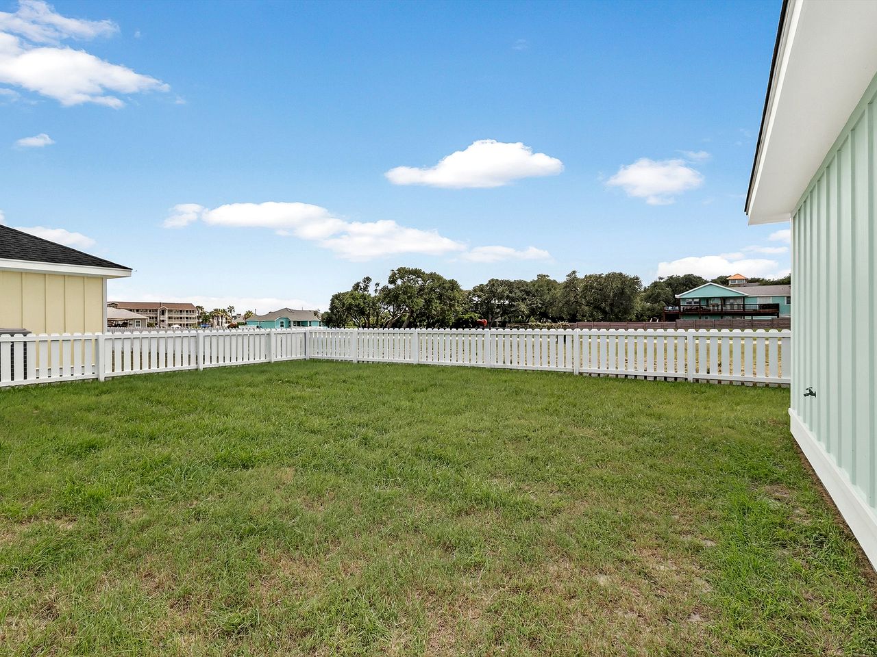 Spacious Vacation Home with Fenced Yard & Deck near Rockport Beach, Texas