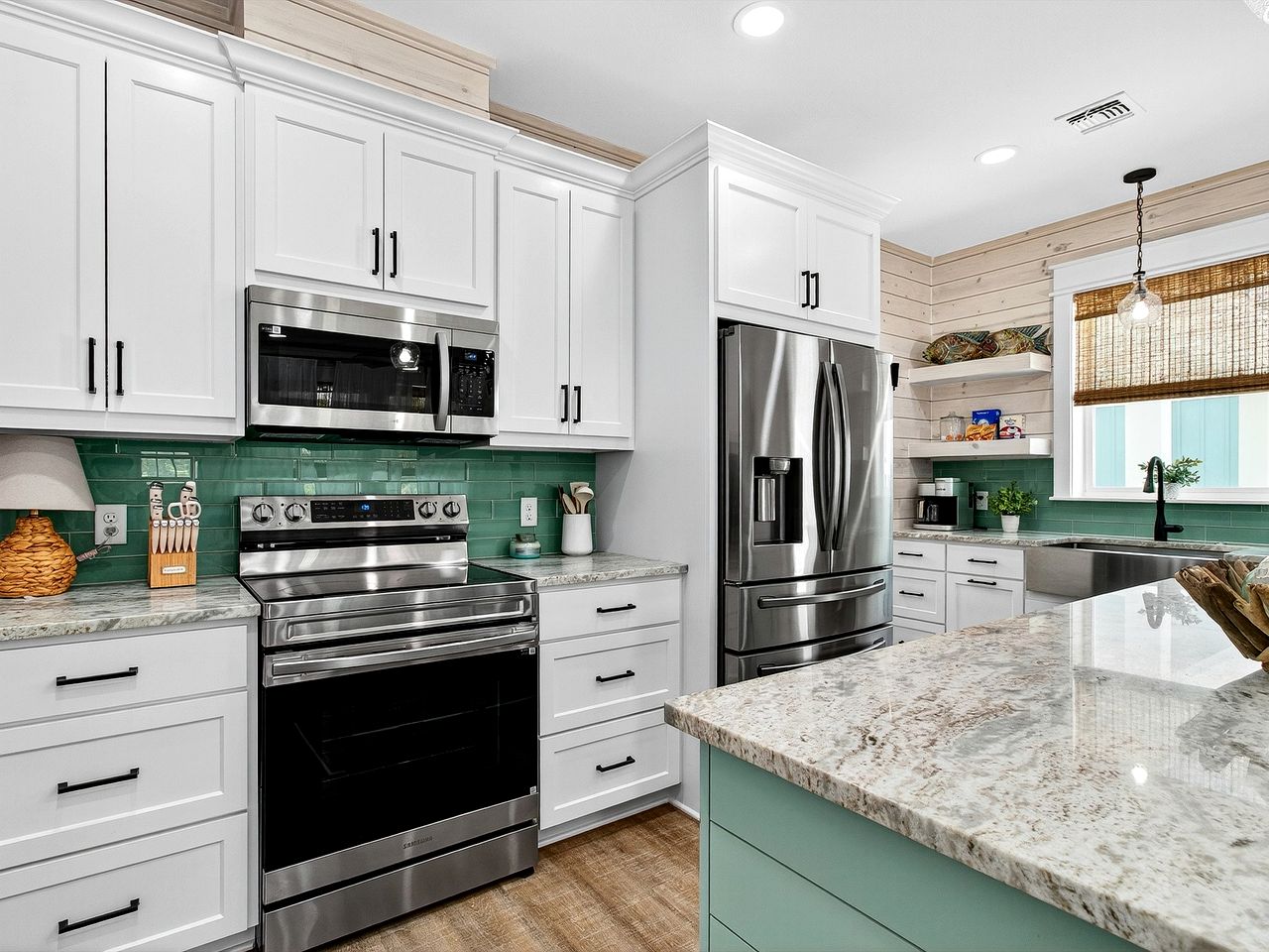 Spacious Vacation Home with Fenced Yard & Deck near Rockport Beach, Texas